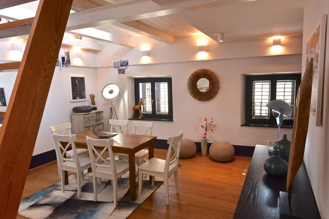 Casa Al Porto Antico Apartment ไพราน ภายนอก รูปภาพ