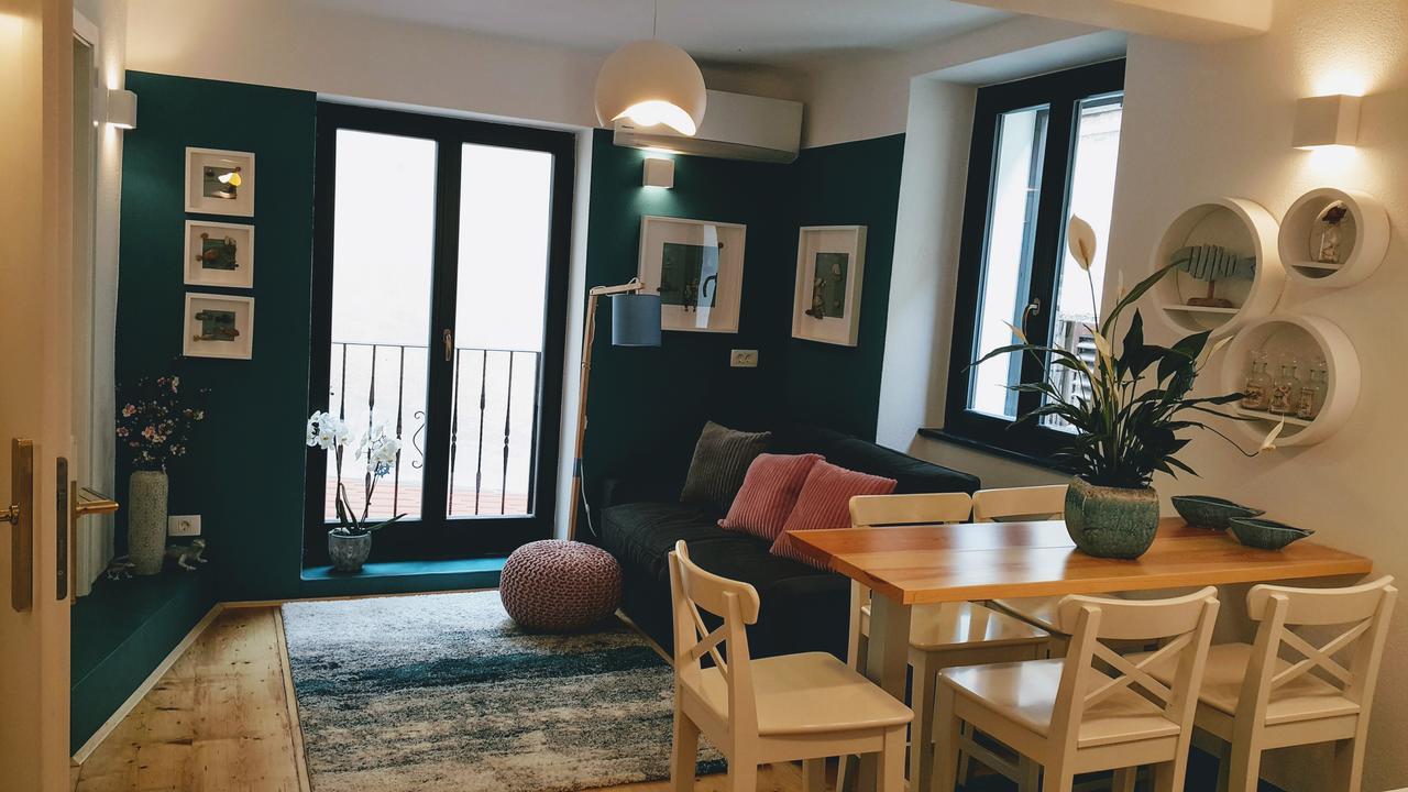 Casa Al Porto Antico Apartment ไพราน ภายนอก รูปภาพ